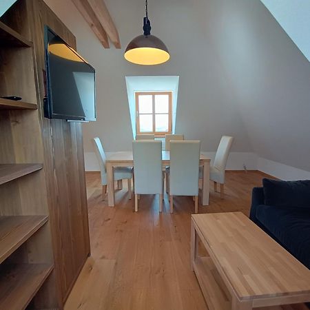 Apartmany Maly Mnich Mnisek pod Brdy Ngoại thất bức ảnh