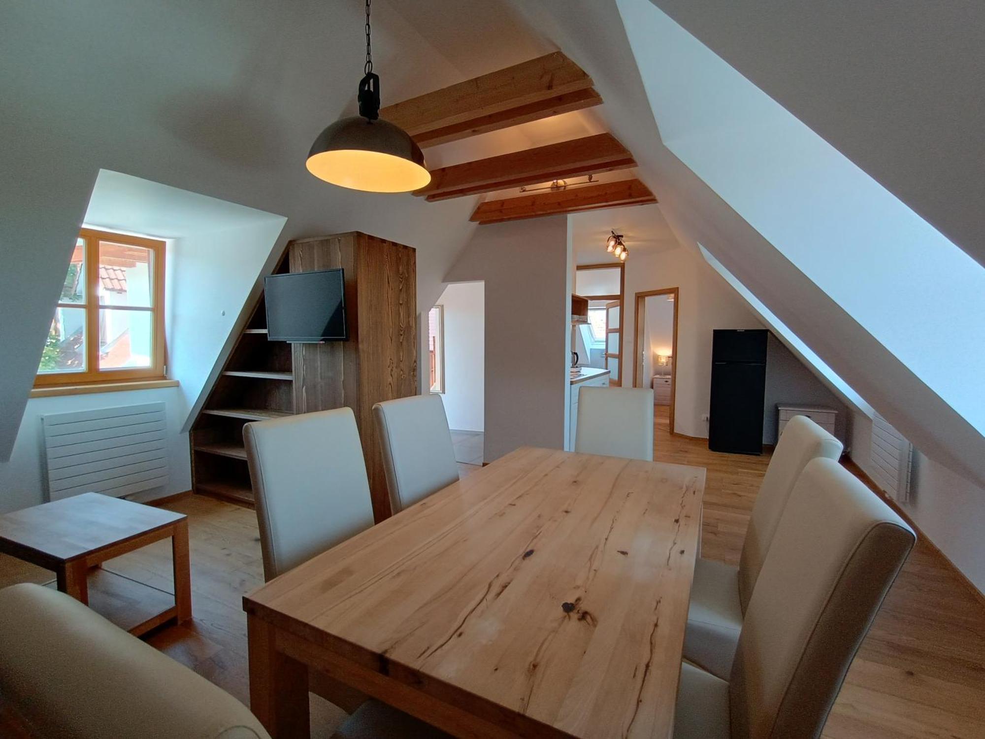 Apartmany Maly Mnich Mnisek pod Brdy Ngoại thất bức ảnh