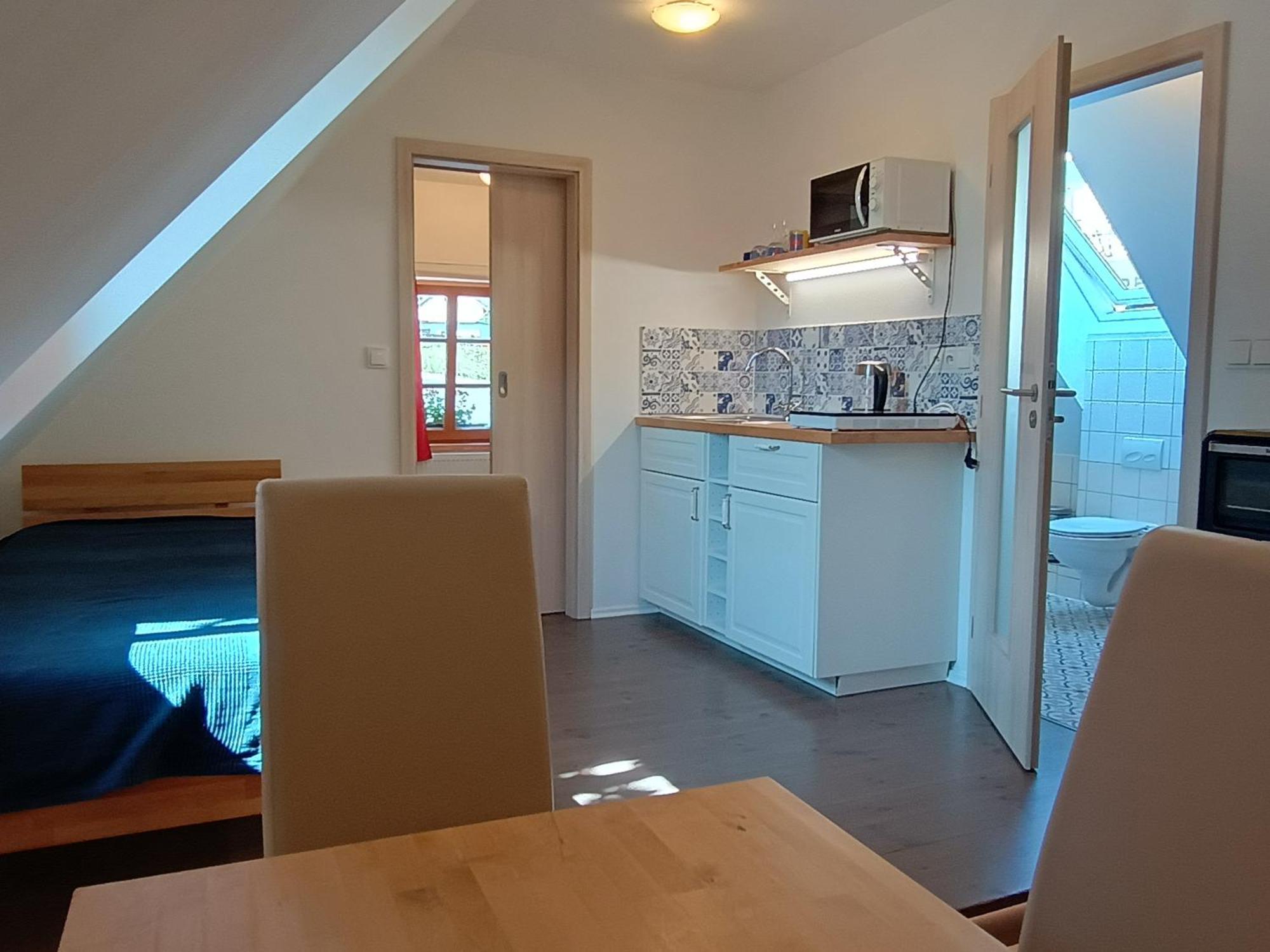 Apartmany Maly Mnich Mnisek pod Brdy Ngoại thất bức ảnh