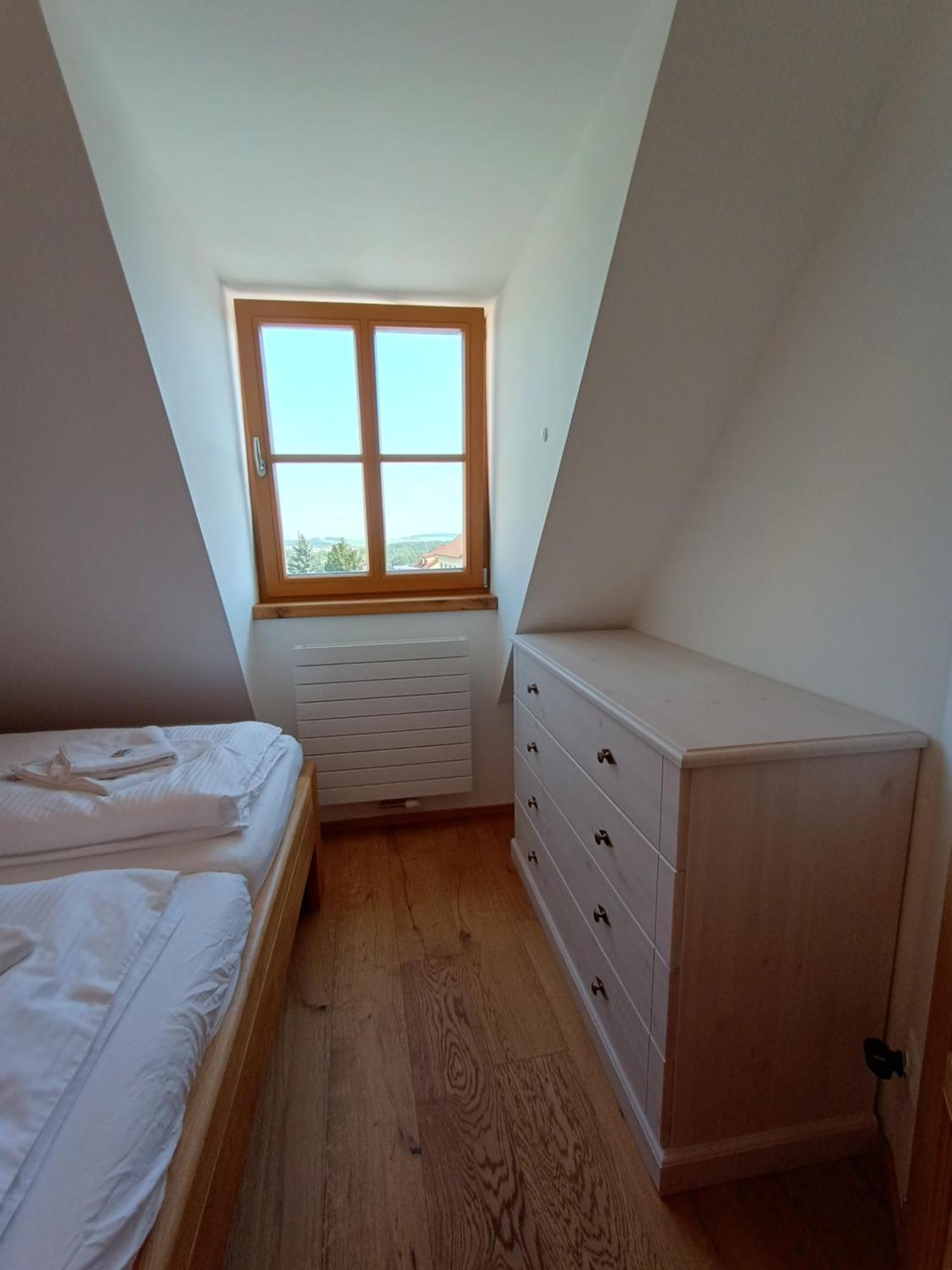 Apartmany Maly Mnich Mnisek pod Brdy Ngoại thất bức ảnh