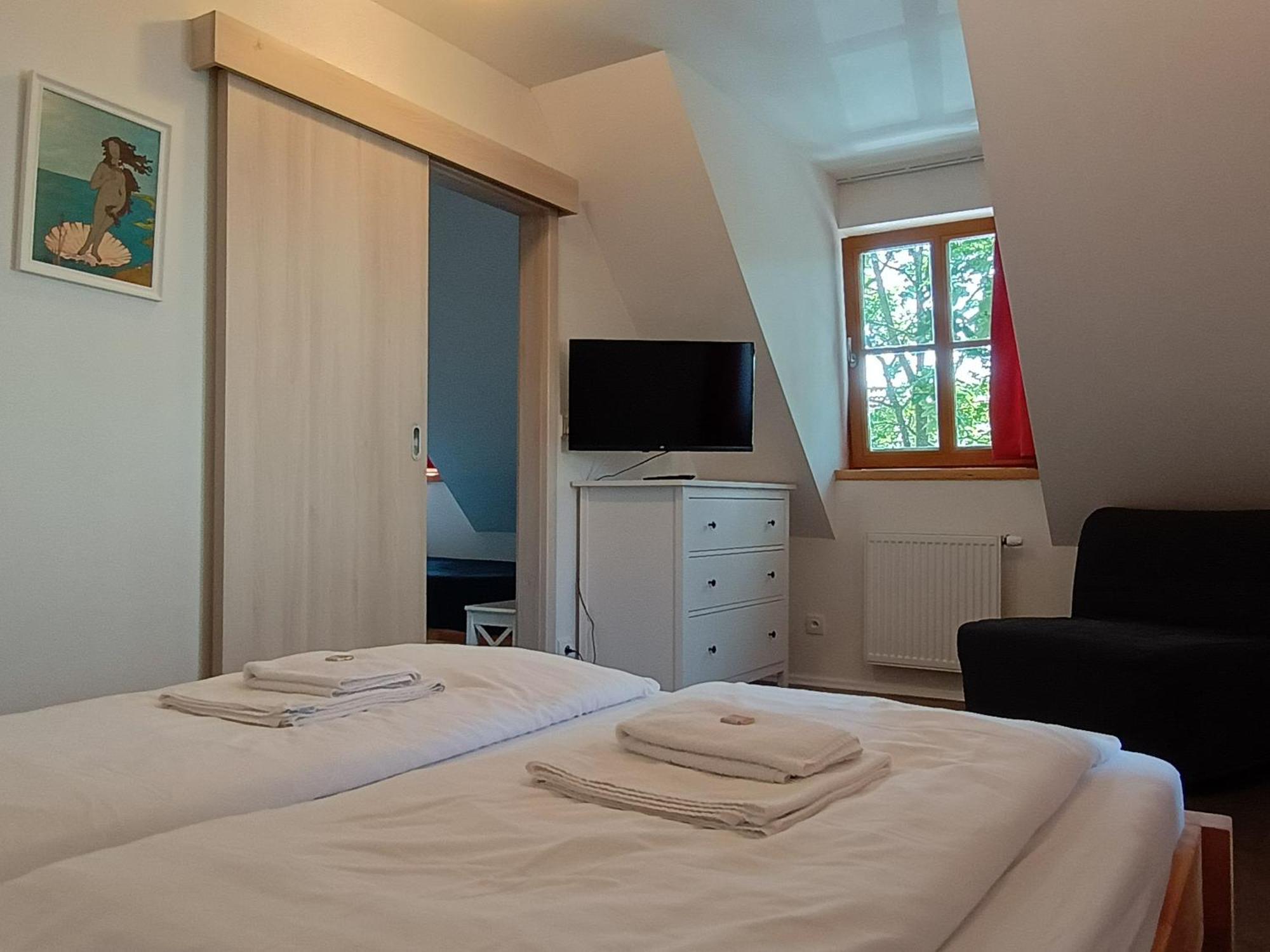 Apartmany Maly Mnich Mnisek pod Brdy Ngoại thất bức ảnh