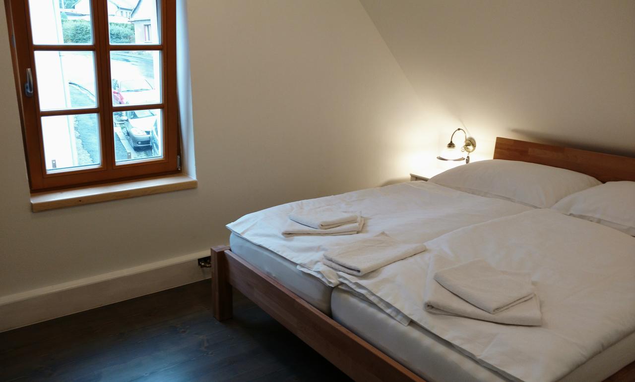 Apartmany Maly Mnich Mnisek pod Brdy Ngoại thất bức ảnh